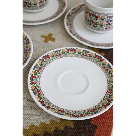 1980's 8 Piece Vintage Royal Doulton England "Fireglow" Tea Cups & Saucers 80's - Picture 7 of 8